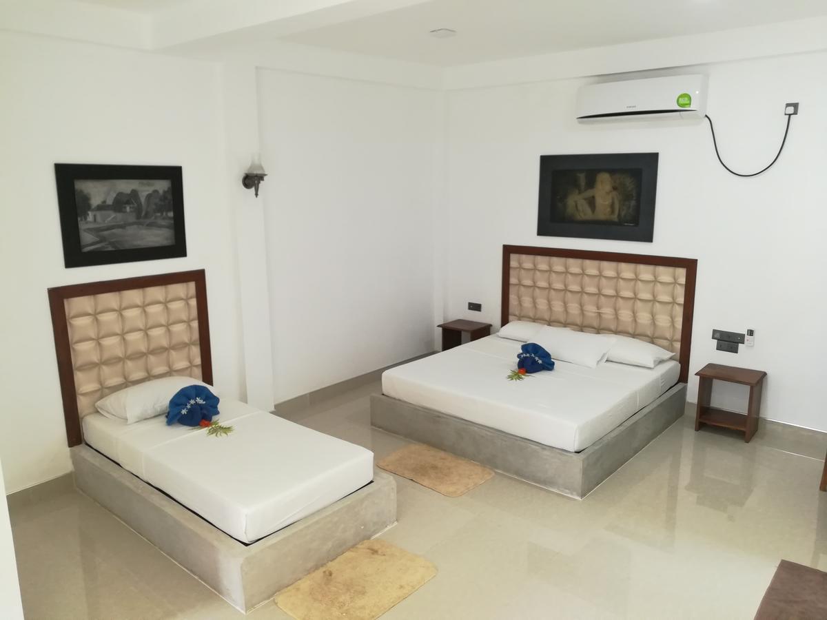 Margosa Lake Resort Anuradhapura Exterior photo